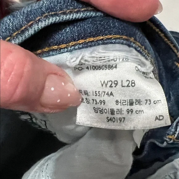 Levi’s Wedgie Straight Button Fly Jeans - Picture 6 of 6